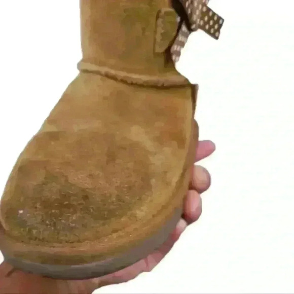 Ugg Kids Tan Victoria Mini Dots Suede Boots 8 - Picture 13 of 15
